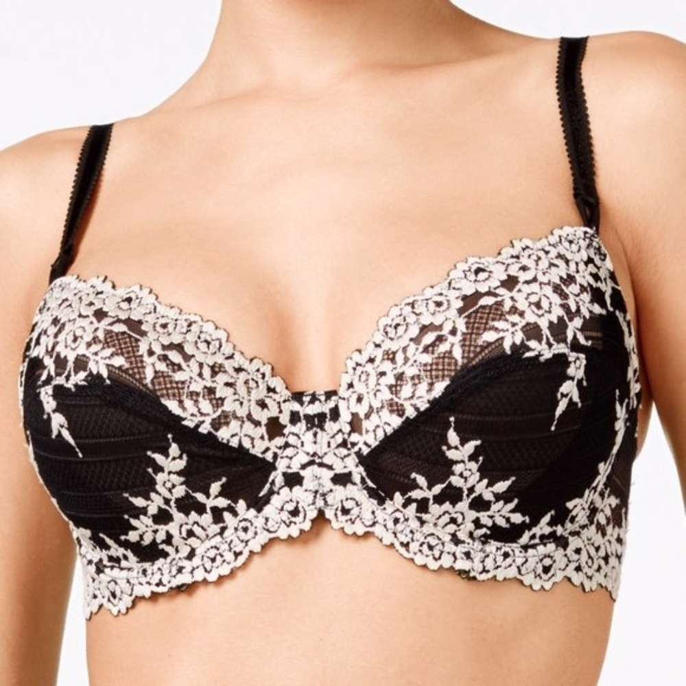 Wacoal Embrace Lace Bra Black/White
